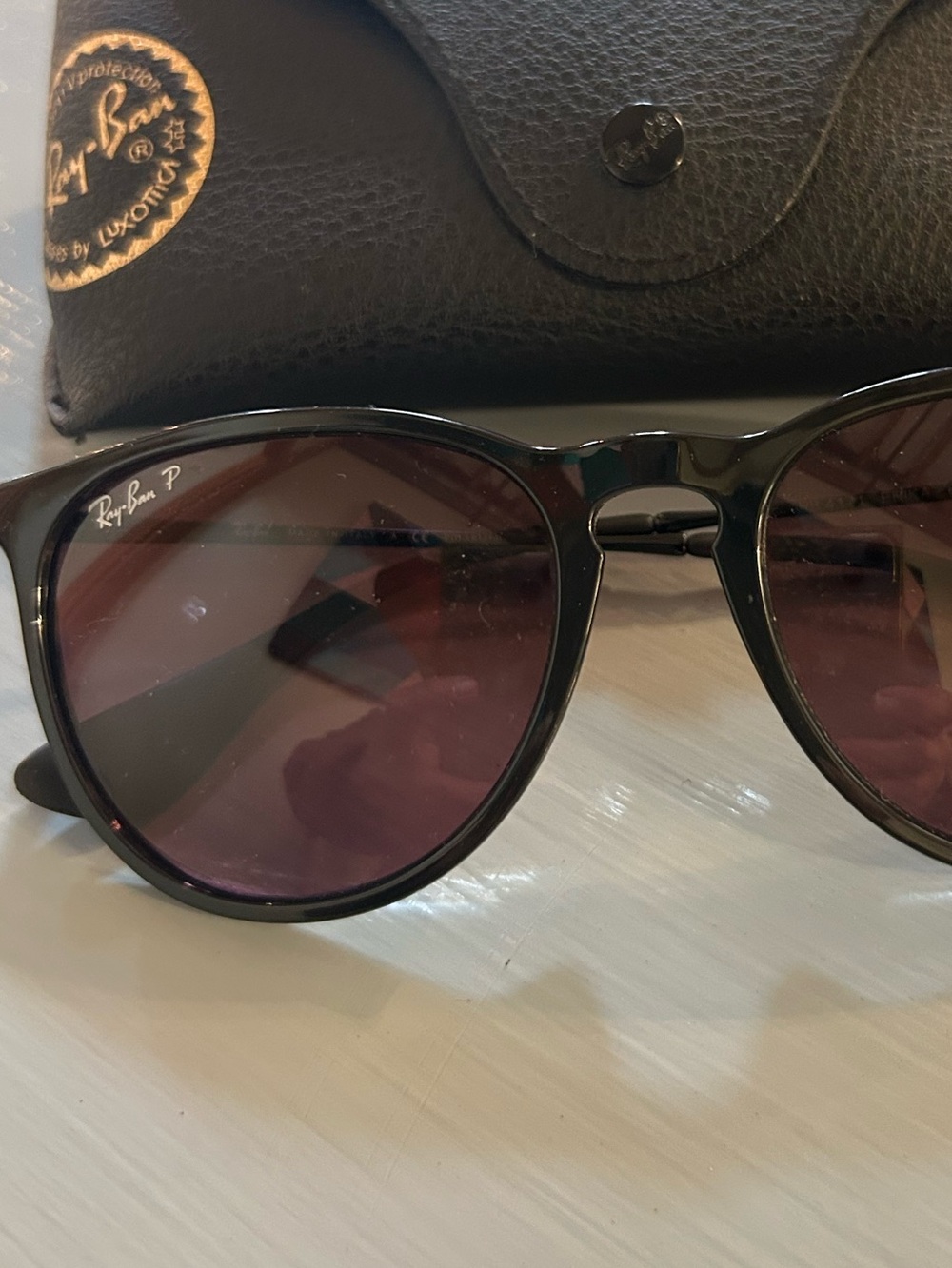 Ray Ban Erika Classic Black Sunglasses with Case & Cloth Excellent - Picture 3 of 8